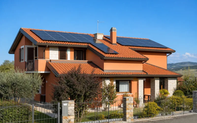 Fotovoltaico su una villetta a due piani